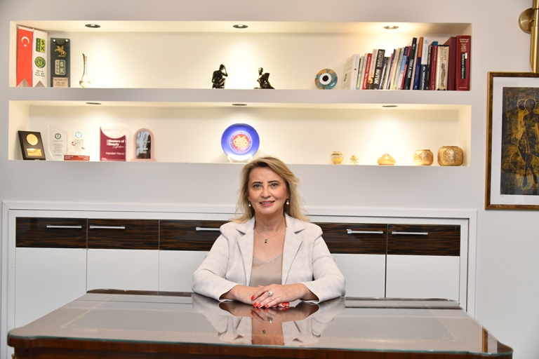 Handan Yavuz :  Salk Ve Estetik Dünyasnda Kalc z Brakan Önemli simlerden Biri Oldu